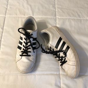 Adidas Sneakers